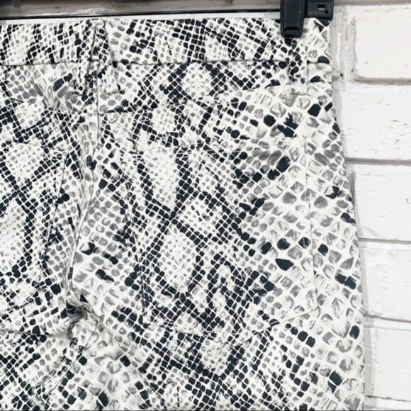 Good American Good Waist Skinny Jeans – High-Waist Stretch Denim – Size 16 - Picture 8 of 9